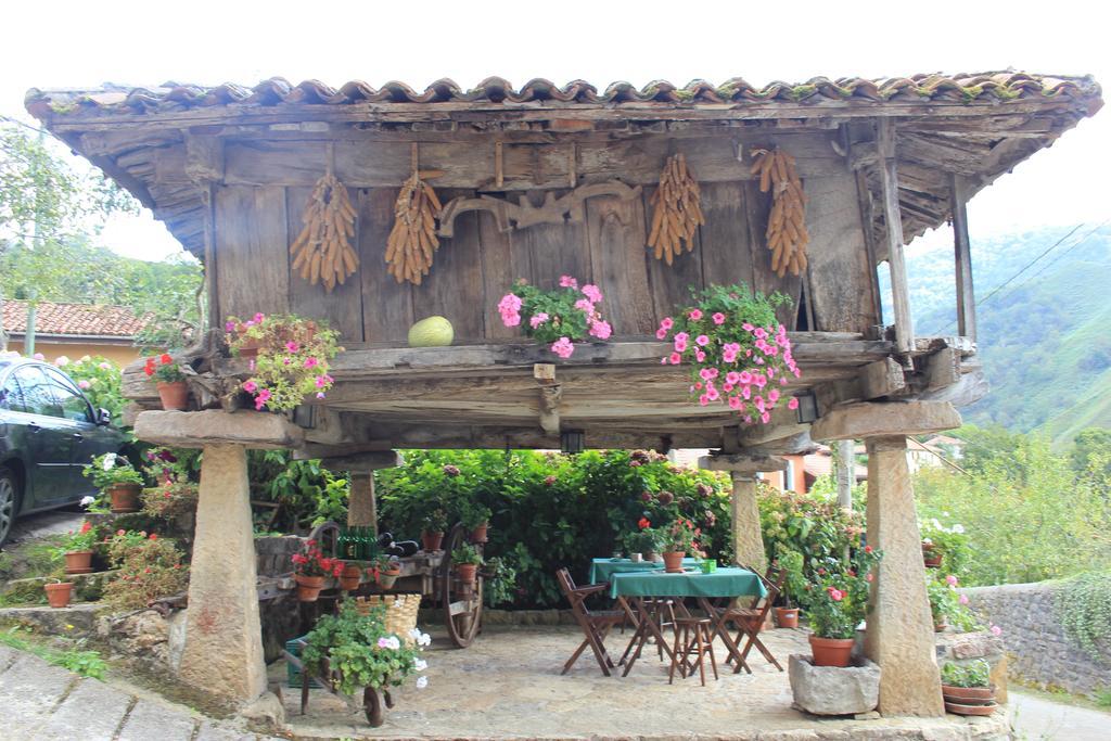 Gasthaus El Colladin Llerices Zimmer foto