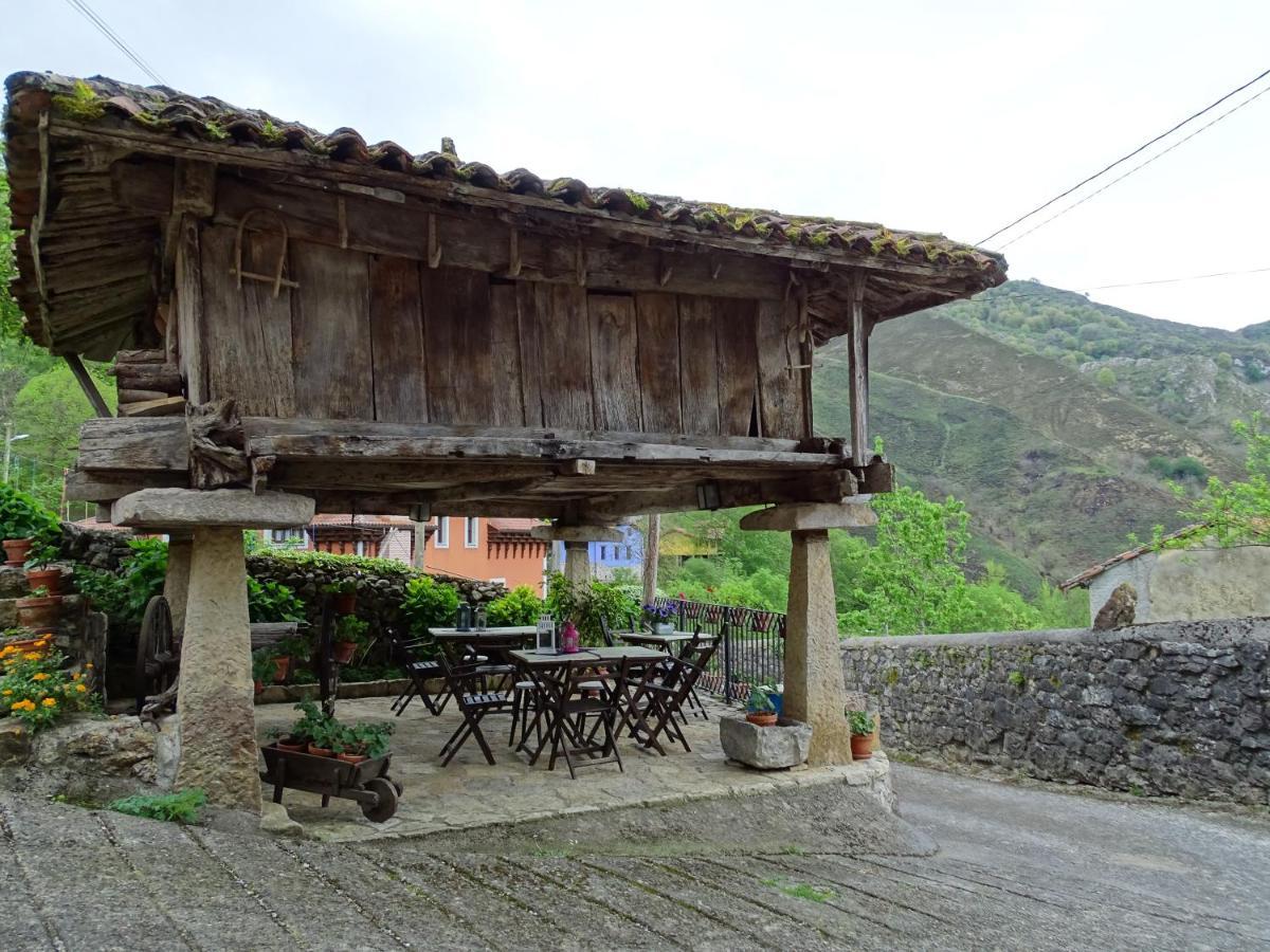 Gasthaus El Colladin Llerices Exterior foto