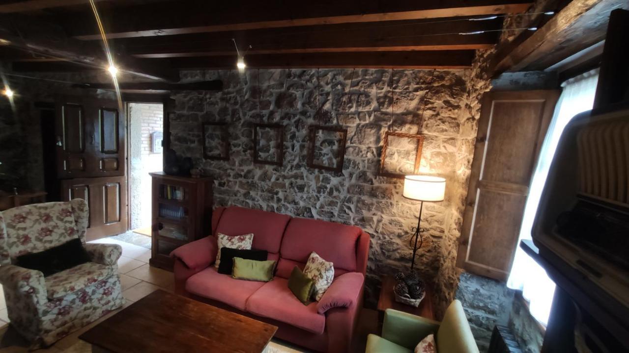Gasthaus El Colladin Llerices Exterior foto